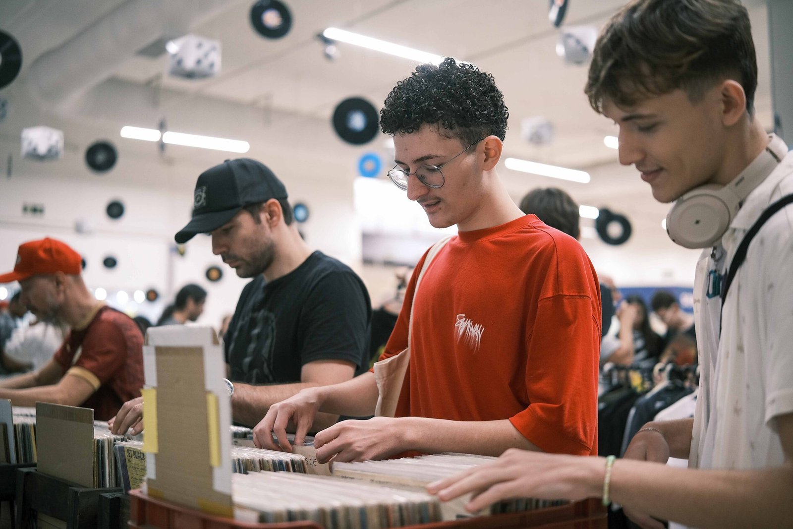Feira Capixaba do Vinil celebra Dia Nacional do Disco com edição especial e DJ Núbia