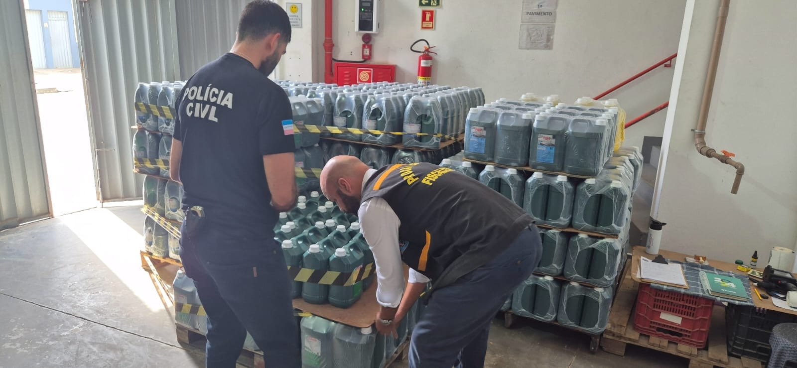 Mais de 3 mil litros de produtos de limpeza com irregularidades são apreendidos no ES