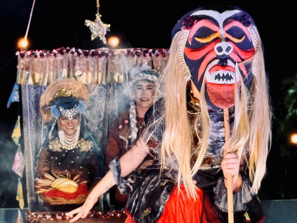 Imprópria Trupe leva teatro de rua inspirado na Folia de Reis a cidades do ES