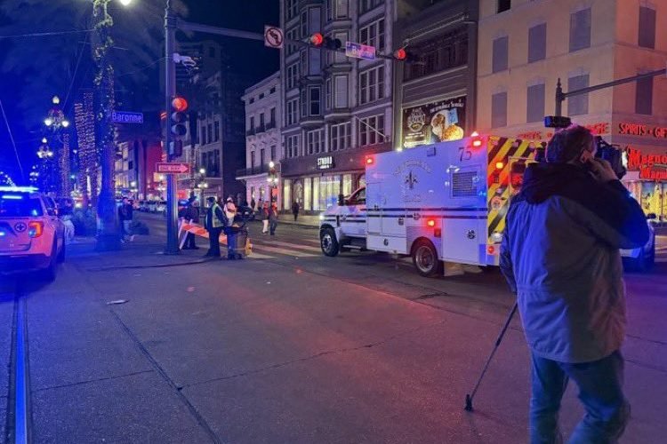 Homem atropela multidão em rua de Nova Orleans e causa várias mortes