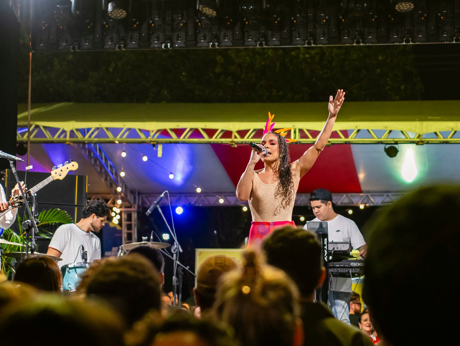 Cantora Juana Zanchetta faz dois shows no fim de semana com música inédita no repertório
