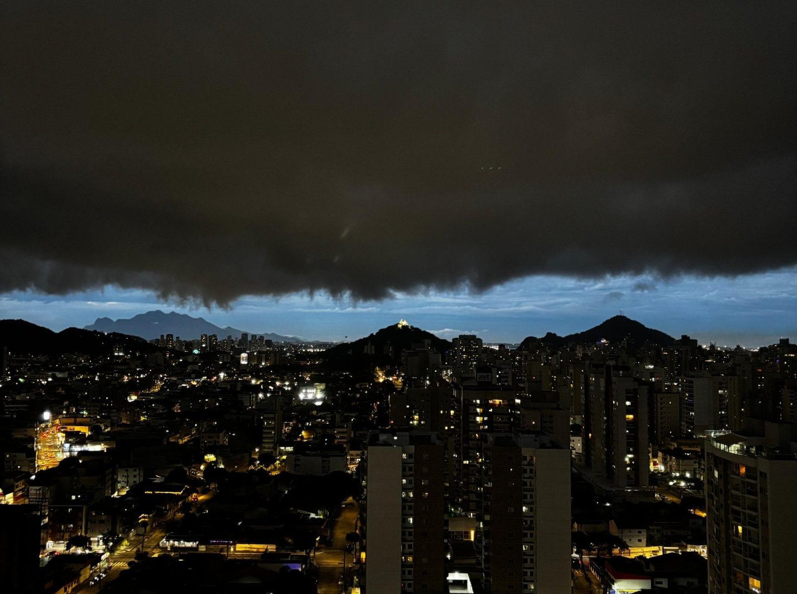 Defesa Civil emite alerta para chuva forte e possibilidade de granizo no ES