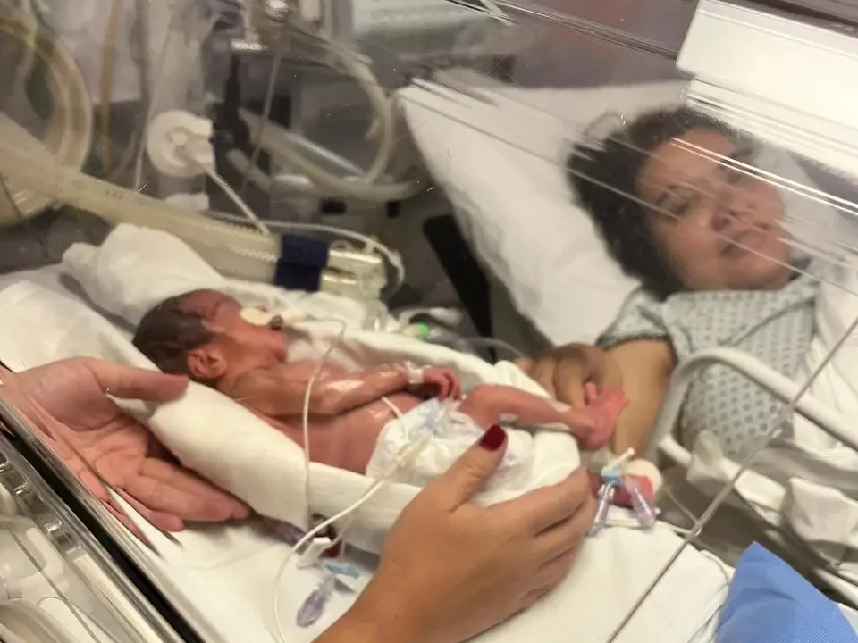Morre mãe com câncer avançado que deu à luz bebê em parto raro no ES