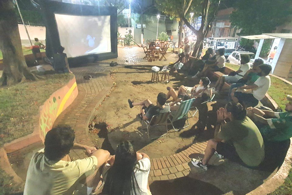 Cineclube El Caracol seleciona filmes para temporada Cine Callejero 2026