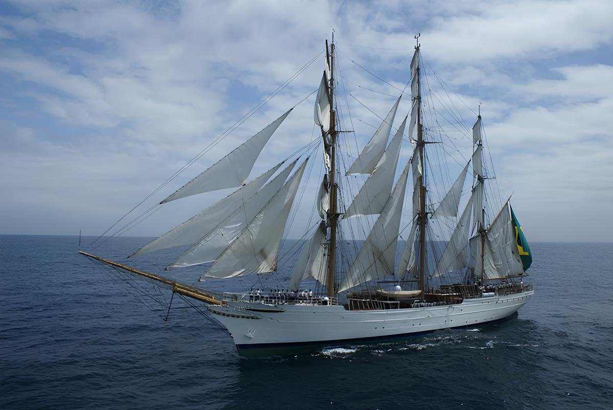 Navio Cisne Branco abre para visitação no Porto de Vitória neste sábado (30)