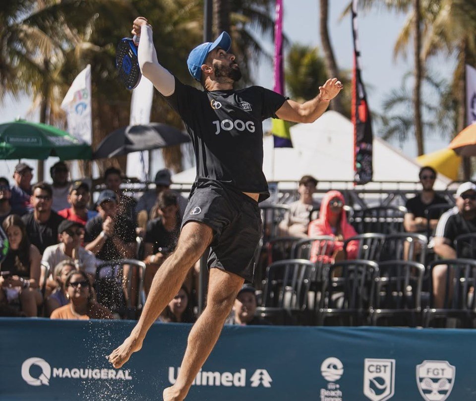 Capixaba Daniel Canellas disputa torneio internacional de beach tennis na Bahia