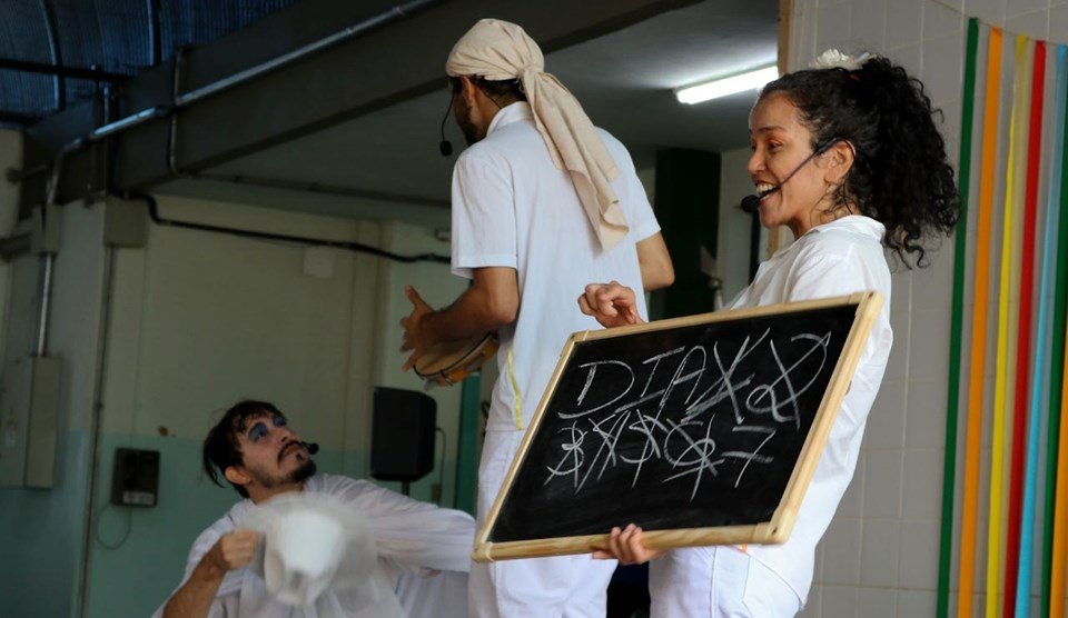 Grupo Teatral de São Paulo apresenta peça infantil gratuita no Centro de Vitória