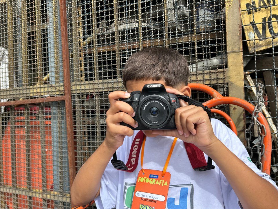 Oficina de Fotografia oferece formação para jovens da Serra com foco na valorização do território