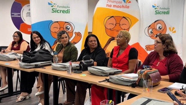 Programa capacita professores para levar educação financeira às escolas públicas capixabas