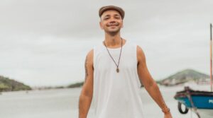 ​Novo videoclipe de Anderson Ventura destaca lugares de Vila Velha