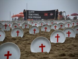 Manifestações em Copacabana pelo Fim da Fome: Pressão no G20