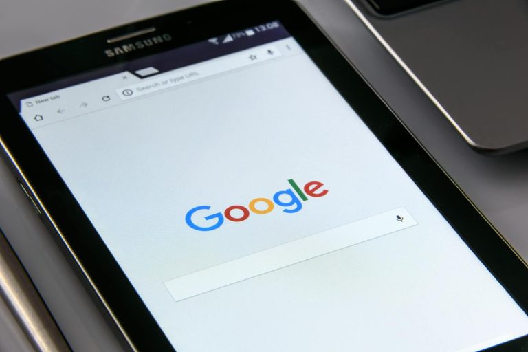AGU avalia acionar Google por exibir dólar R$ 0,20 acima do último valor registrado