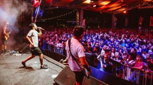 Festival Delírio Tropical tem início nesta quarta (15) com atrações gratuitas em Vila Velha