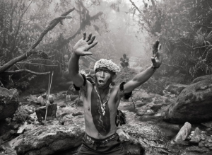 Sebastião Salgado apresenta “Amazônia” no Sesc Glória