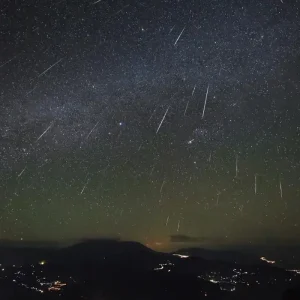 Chuva de meteoros poderá ser observada nesta sexta-feira no Brasil