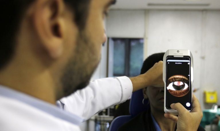 Realização de exames de retina no SUS tem aumento de 50% nos últimos 4 anos