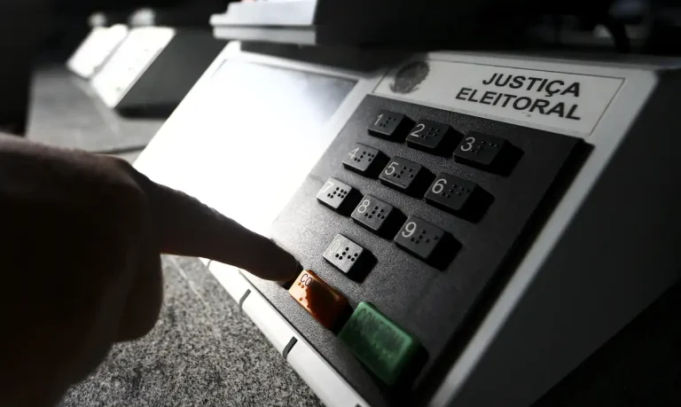 Eleitores que não votaram no 2º turno têm até terça (7) para justificar; saiba como
