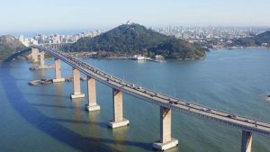 Ação solidária de Natal marca 1 ano do fim do pedágio da Terceira Ponte