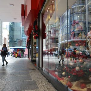 Comércio prevê R$ 69,75 bilhões em vendas de Natal; supermercados lideram