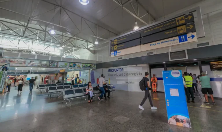 Brasileiros planejam investir em viagens de fim de ano, diz pesquisa