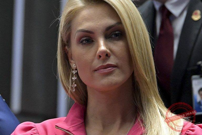 Justiça determina pagamento de pensão por Ana Hickmann ao ex-marido