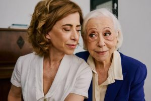 ‘Vivi 95 anos para ver isso’, diz Fernanda Montenegro sobre prêmio de Fernanda Torres