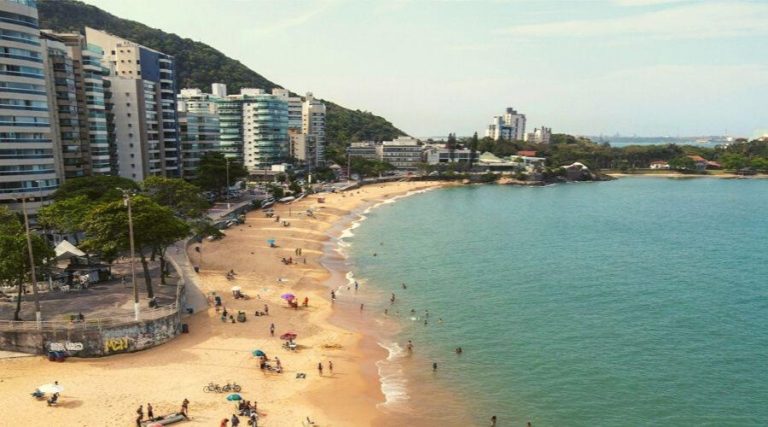 Vai dar praia? Veja como fica a previsão do tempo no ES para o fim de semana