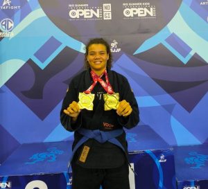 Lutadora capixaba é campeã de torneio internacional de jiu-jitsu no RJ