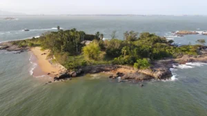 Após polêmicas, “Ilha da Xuxa” está à venda por R$ 35 milhões no ES