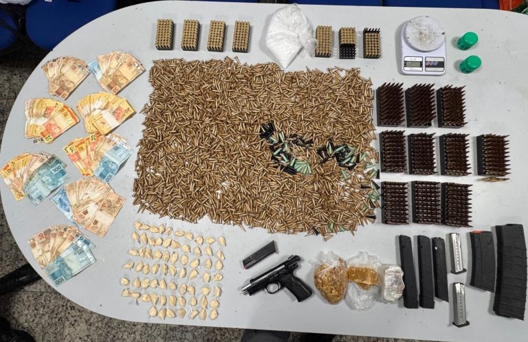 Mais de 3 mil pinos de cocaína são apreendidos no bairro Da Penha, em Vitória