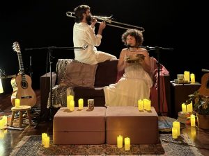 Luíza Boê e Pedro Carboni apresentam show romântico no Sesc Glória, em Vitória