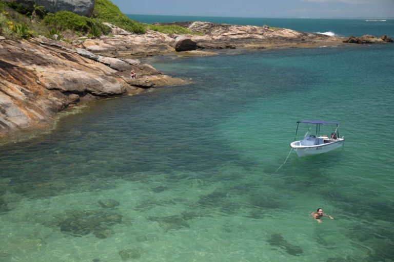 Arquipélago das Três Ilhas é destino turístico no verão do ES; saiba as regras