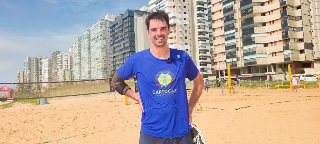 Paulo Henrique Moreira, jogador de beach tennis. Foto: Eduarda Lisboa.