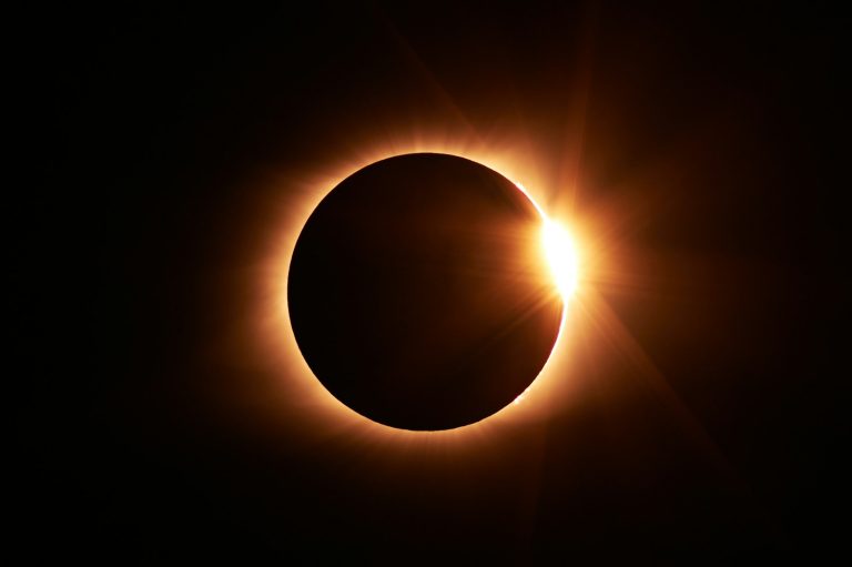 Chuvas de meteoros e eclipses: confira o calendário astronômico de 2025