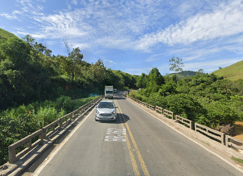 ponte sobre o rio jucu viana