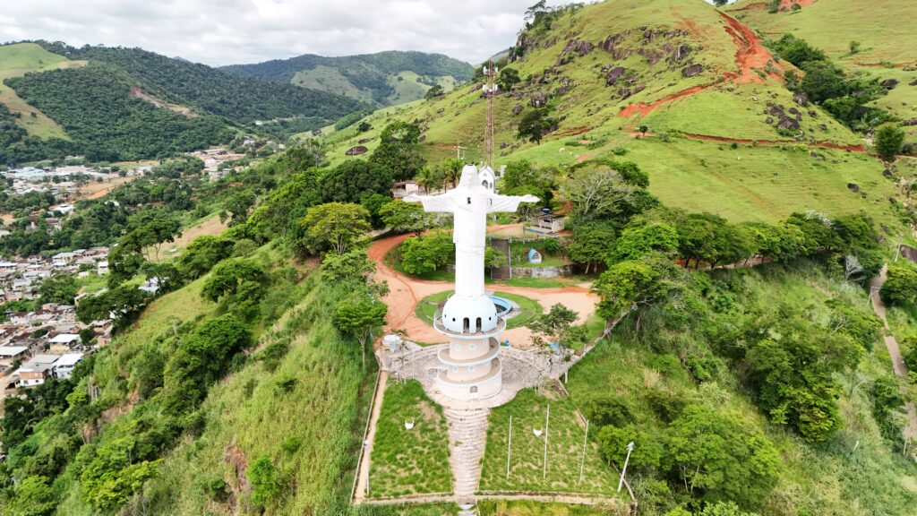 Cristo Redentor de Mimoso do Sul. Foto Renan Louzada @lzdrones 2