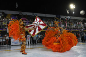 Carnaval 2025: Independentes de São Torquato desfila com enredo sobre jogos e apostas