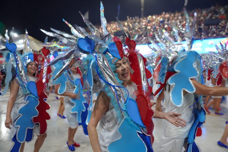 ES anuncia investimento de R$ 6,7 milhões nas escolas de samba para o Carnaval