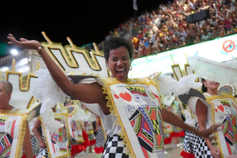 Venda de ingressos para o Carnaval de Vitória 2026 começa neste sábado (11)