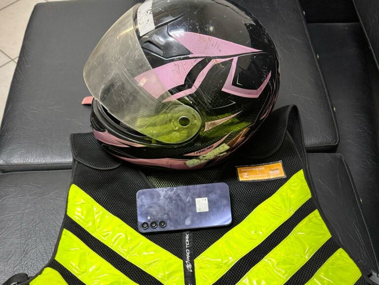 Polícia recupera celular roubado e prende dono de loja suspeito de receptação no ES