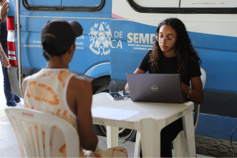 Mutirão de Empregos oferece 1,5 mil vagas nesta terça-feira (15) em Cariacica