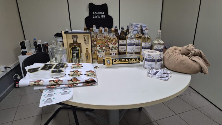 Duas fábricas clandestinas de cachaça são interditadas na Serra