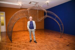 Parque Cultural Casa do Governador recebe nova escultura de artista capixaba