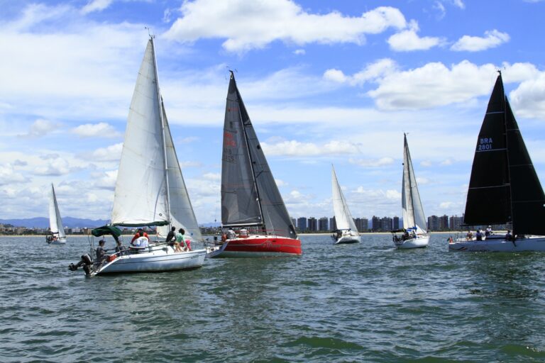 Campeonato Estadual de Vela começa neste sábado na baía de Vitória