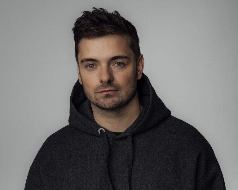 DJ Martin Garrix faz show inédito em Guarapari durante turnê no Brasil