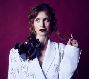 Mel Lisboa apresenta ‘Canta e Conta Rita Lee’ em Vitória com sessão extra