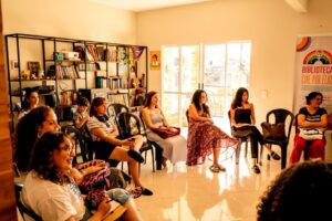 Oficina gratuita de zine em Vila Velha promove arte e incentivo à leitura