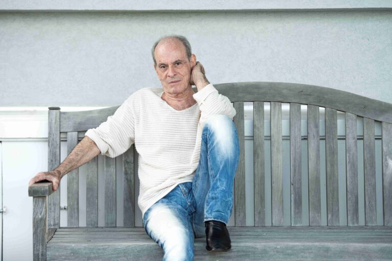Último dia do Festival de Cinema de Vitória terá premiação e homenagem a Ney Matogrosso