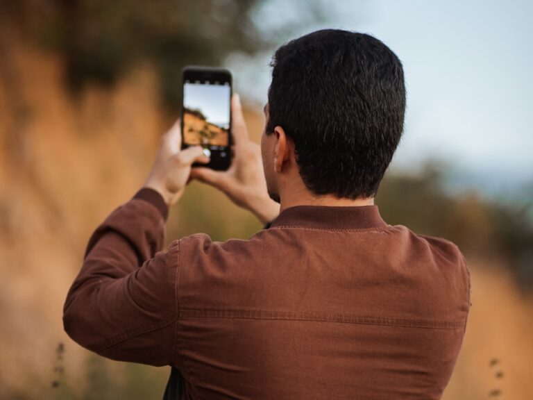 Projeto oferece aulas gratuitas de fotografia com celular na Grande Vitória