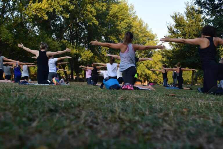 Corpo e mente em harmonia: Como o yoga contribui para a saúde mental